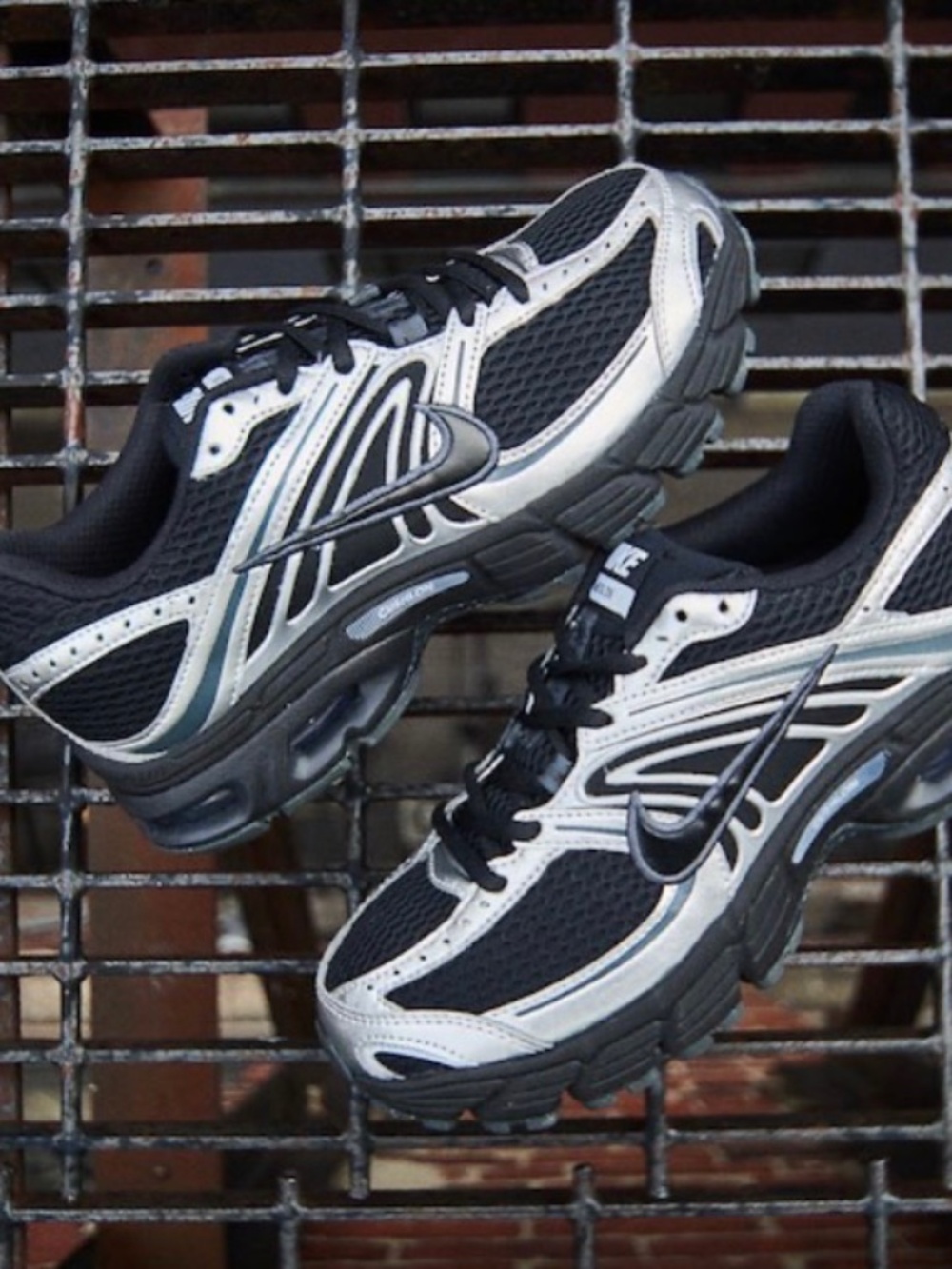 Womens Nike Air Max Moto 2K